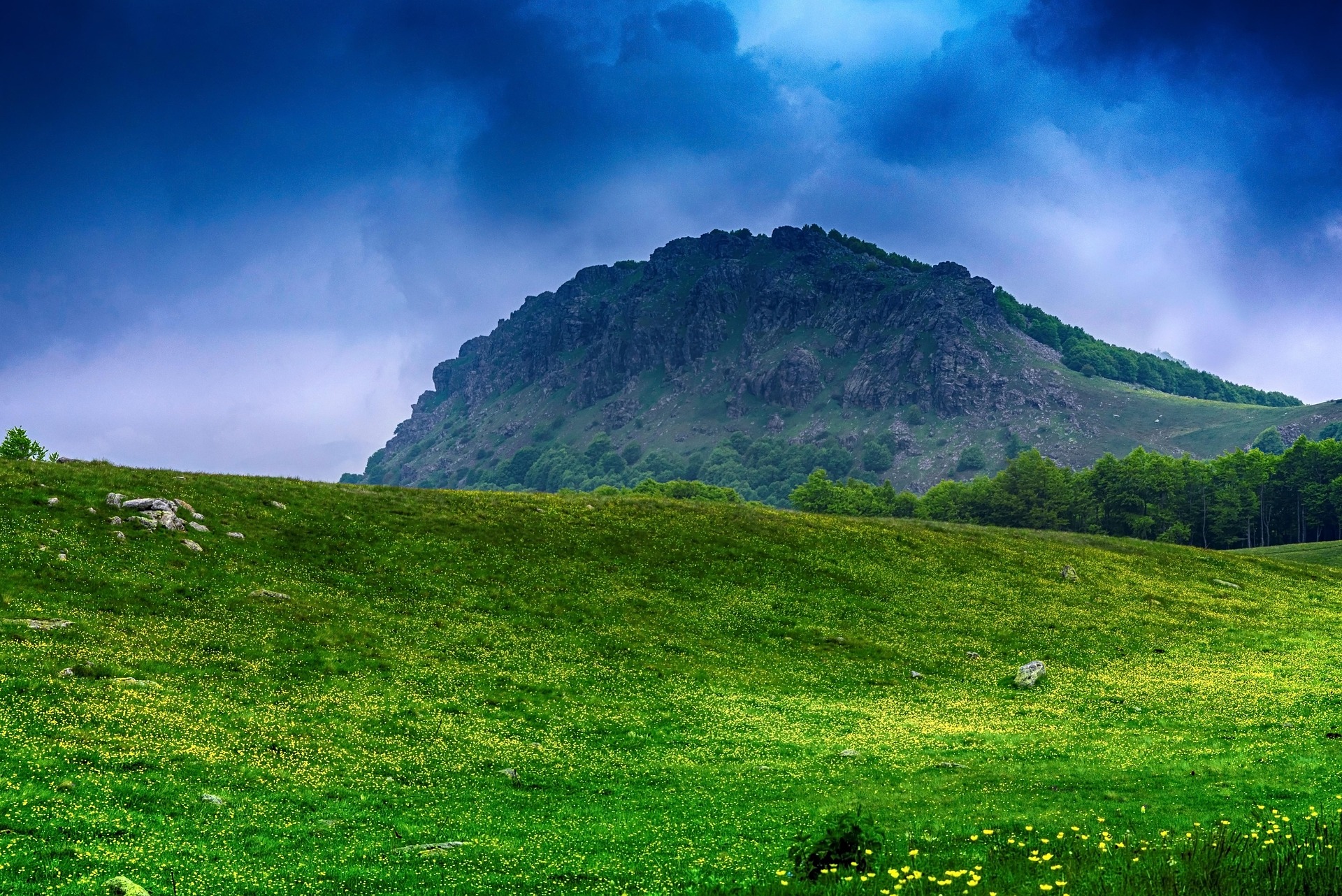mountain-4540488_1920